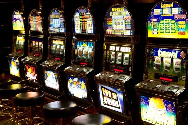 Auto Roulette interface on livitoto login showing wheel, betting layout, and real-time spin timer